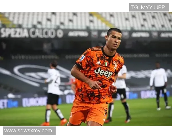 尤文图斯迎战斯佩齐亚争夺意甲积分全力以赴展现球队实力